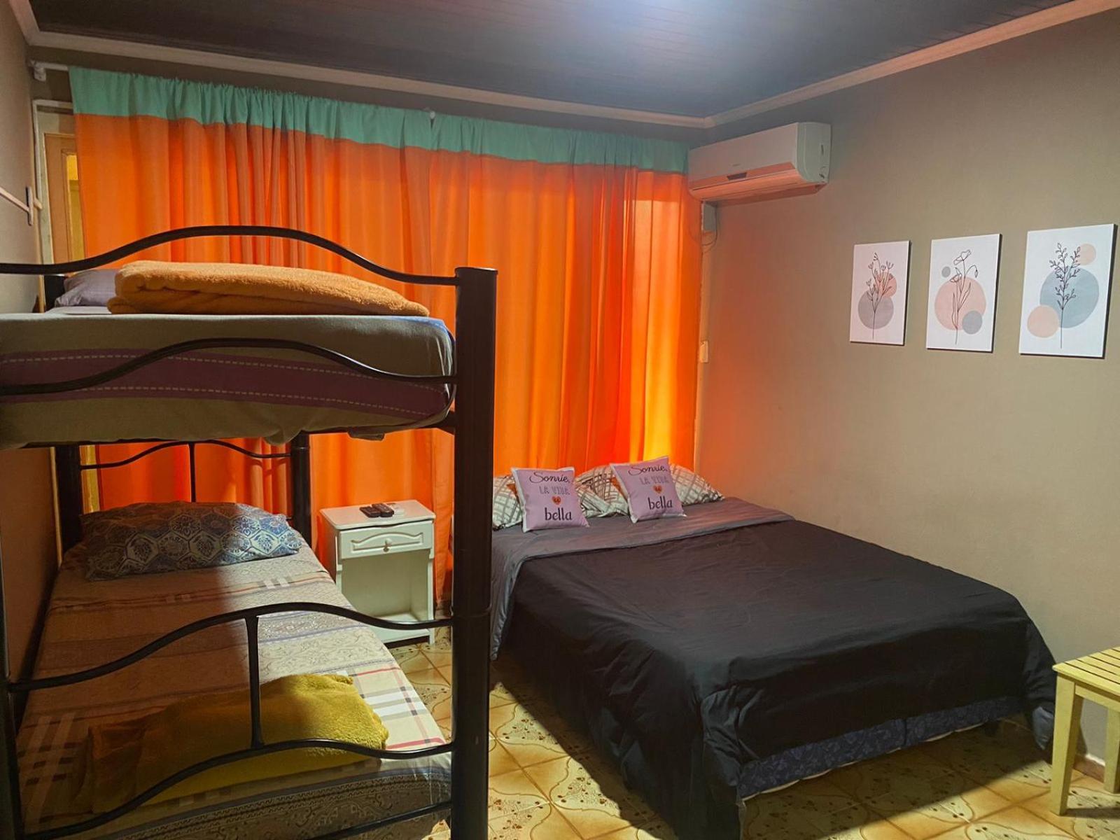 Guembe Al Rio Hostel Пуерто-Іґуасу Екстер'єр фото